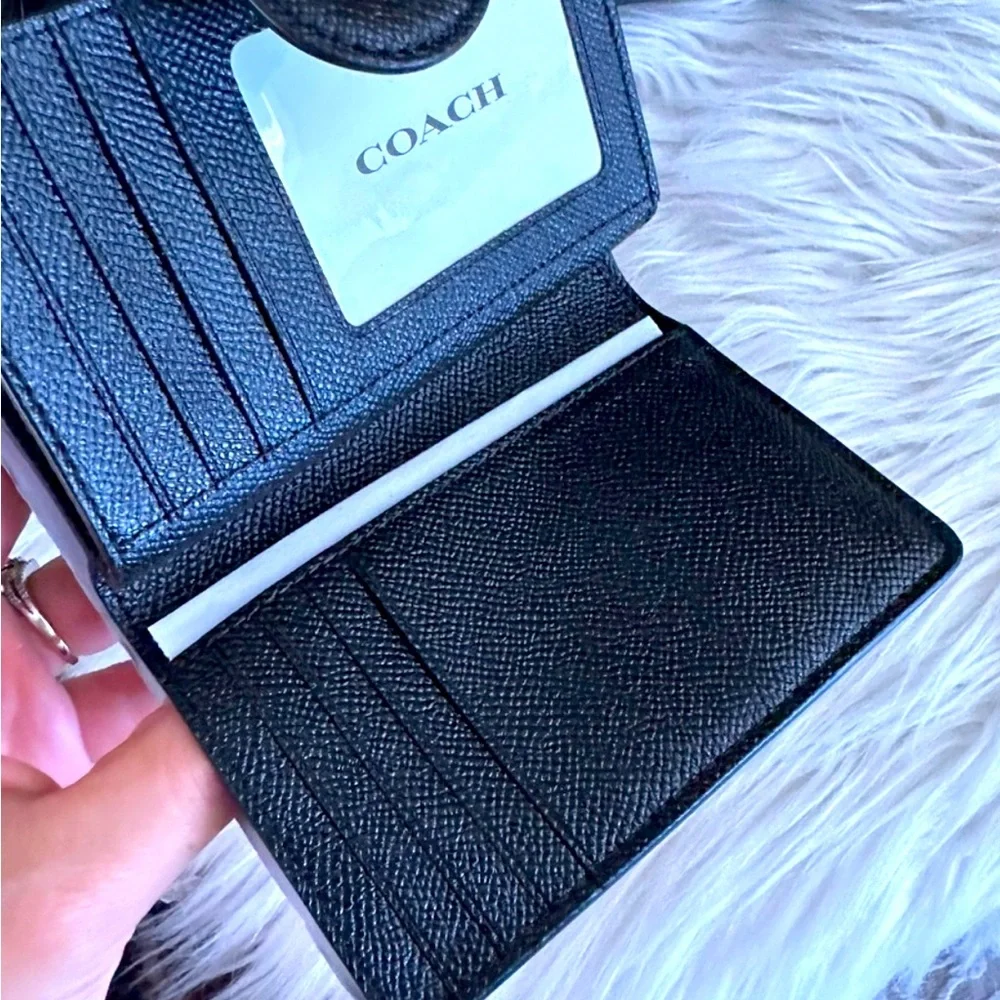 COACH MEDIUM CORNER ZIP WALLET